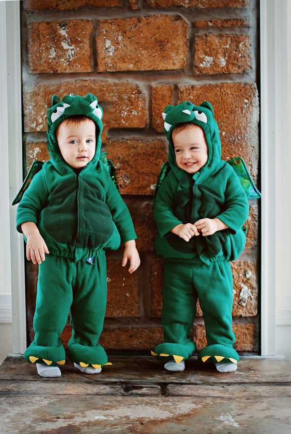 Quels sont les différentes options de déguisement dinosaure disponibles sur le marché ?