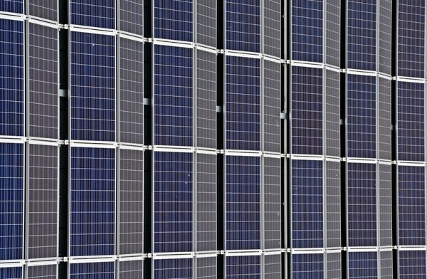 Panneau solaire photovoltaïque : votre guide complet et pratique